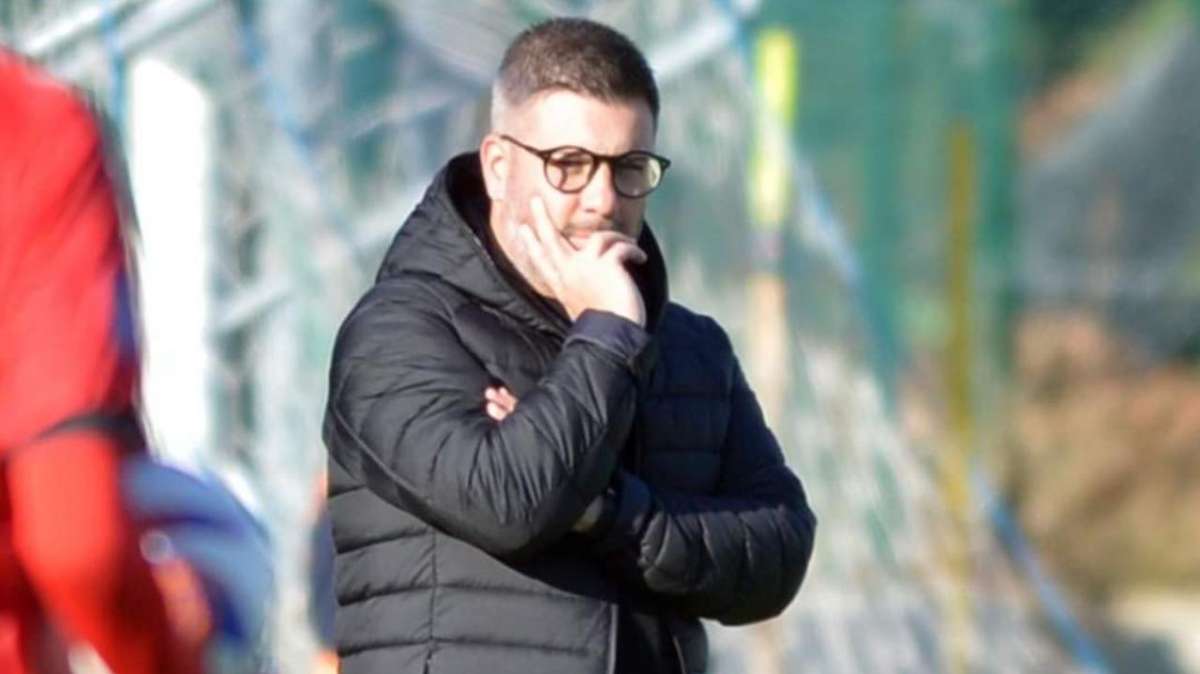 La mattina impiegato, il pomeriggio allenatore. Seccardini: "Atletico Ascoli, prendiamoci la salvezza"