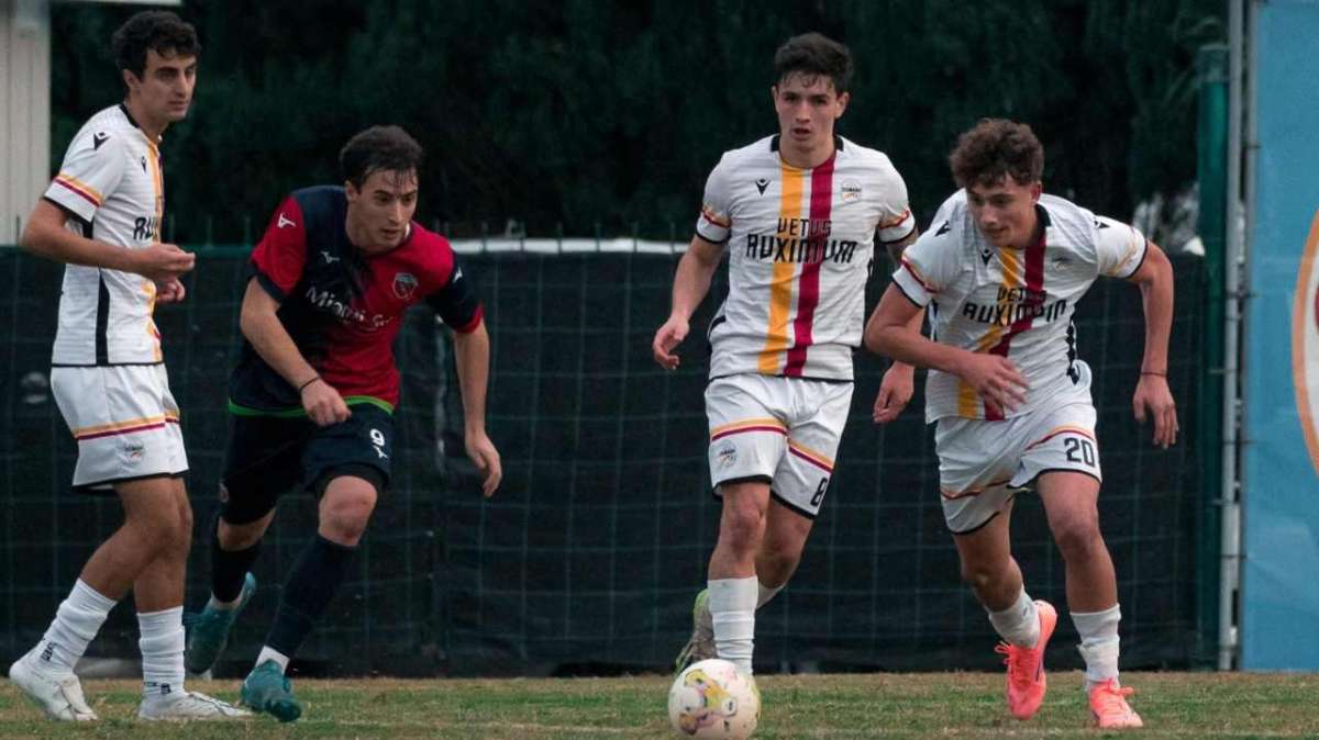 Eccellenza Marche, pazzia al vertice: sette club in soli due punti