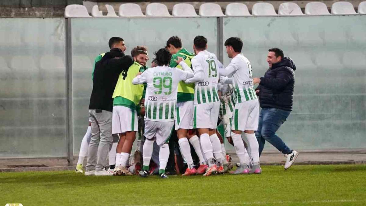 Vigor Lamezia, tra continuità trovata e sprint salvezza: i biancoverdi volano nel Girone I