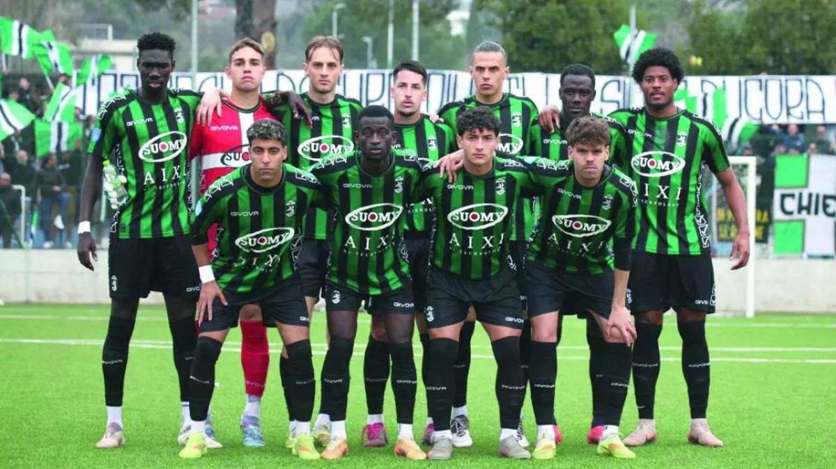 Chieti, la squadra diserta gli allenamenti: tagliati alcuni stipendi