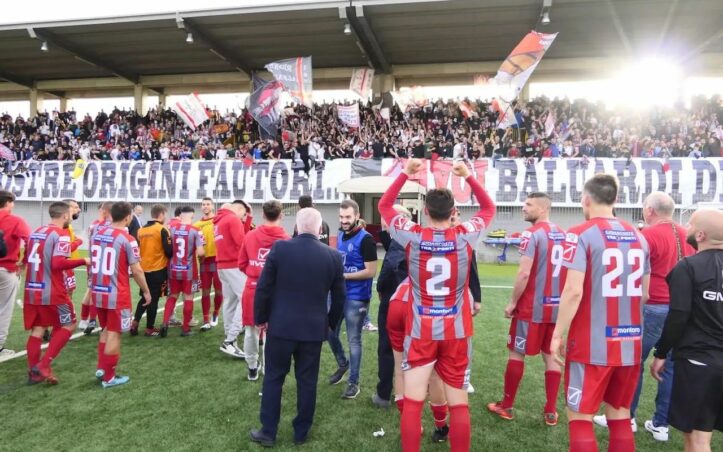 Angri stadio Novi