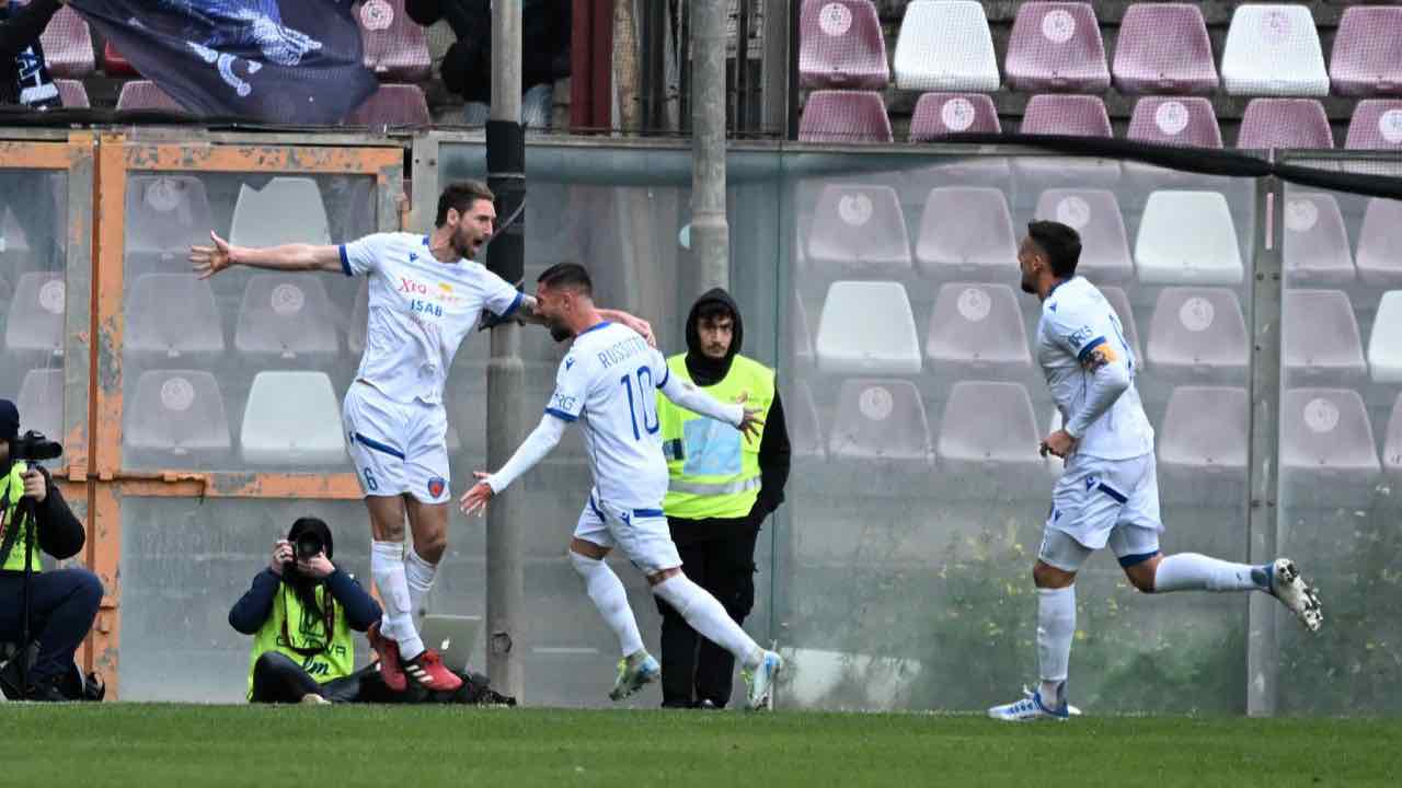 https://www.seried24.com/wp-content/uploads/2025/02/siracusa-rosito-2.jpg