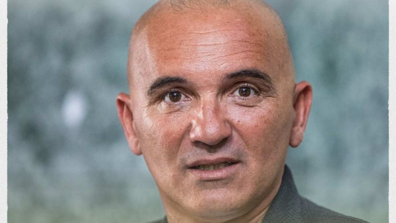 https://www.seried24.com/wp-content/uploads/2025/06/Ferrante.jpg