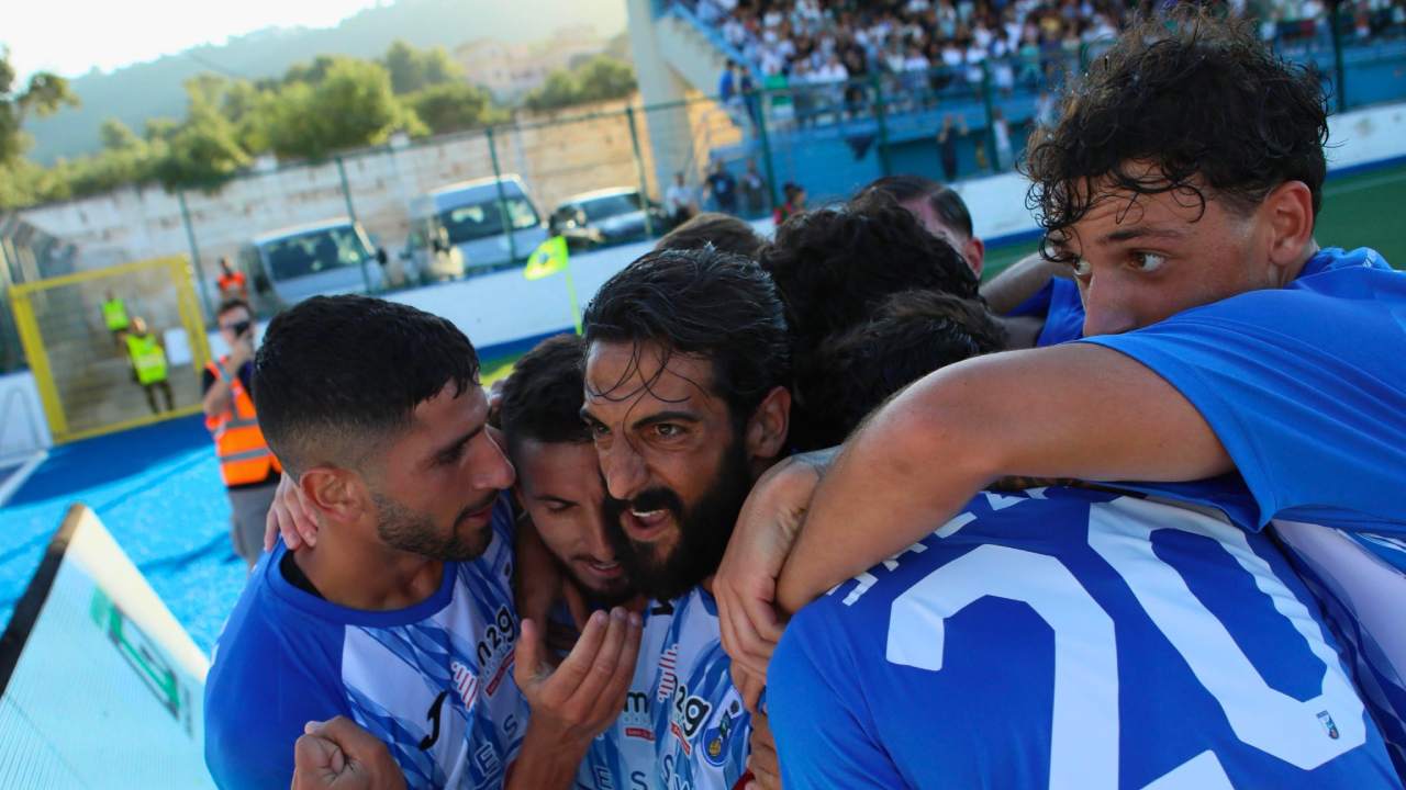 https://www.seried24.com/wp-content/uploads/2025/09/Fasano-7.jpg
