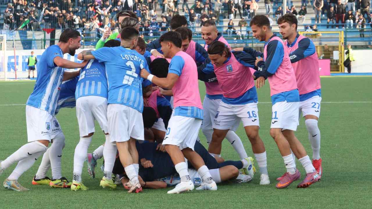 https://www.seried24.com/wp-content/uploads/2025/10/Fasano-9.jpg