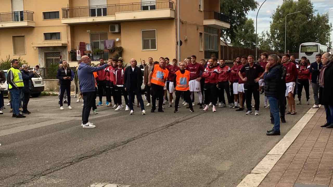 https://www.seried24.com/wp-content/uploads/2025/10/reggina-copertina.jpg