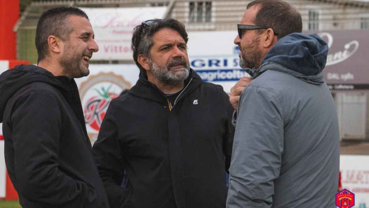 Cammarata con il Direttore Generale Giuseppe Angelica (a sinistra) e con il Presidente Vincenzo Coffa (a destra)