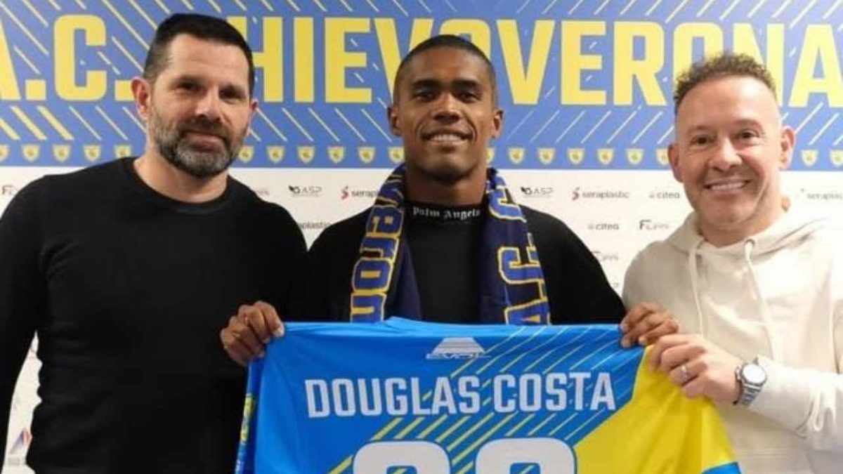 Douglas Costa, prime immagini al Chievo